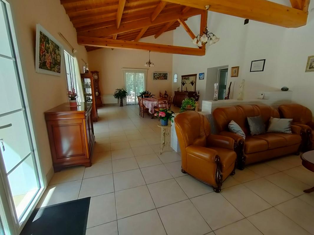 SAINT-MARTIN-DES-TILLEULS Maison Saint Martin des Tilleuls 6 pièces 192 m2 7