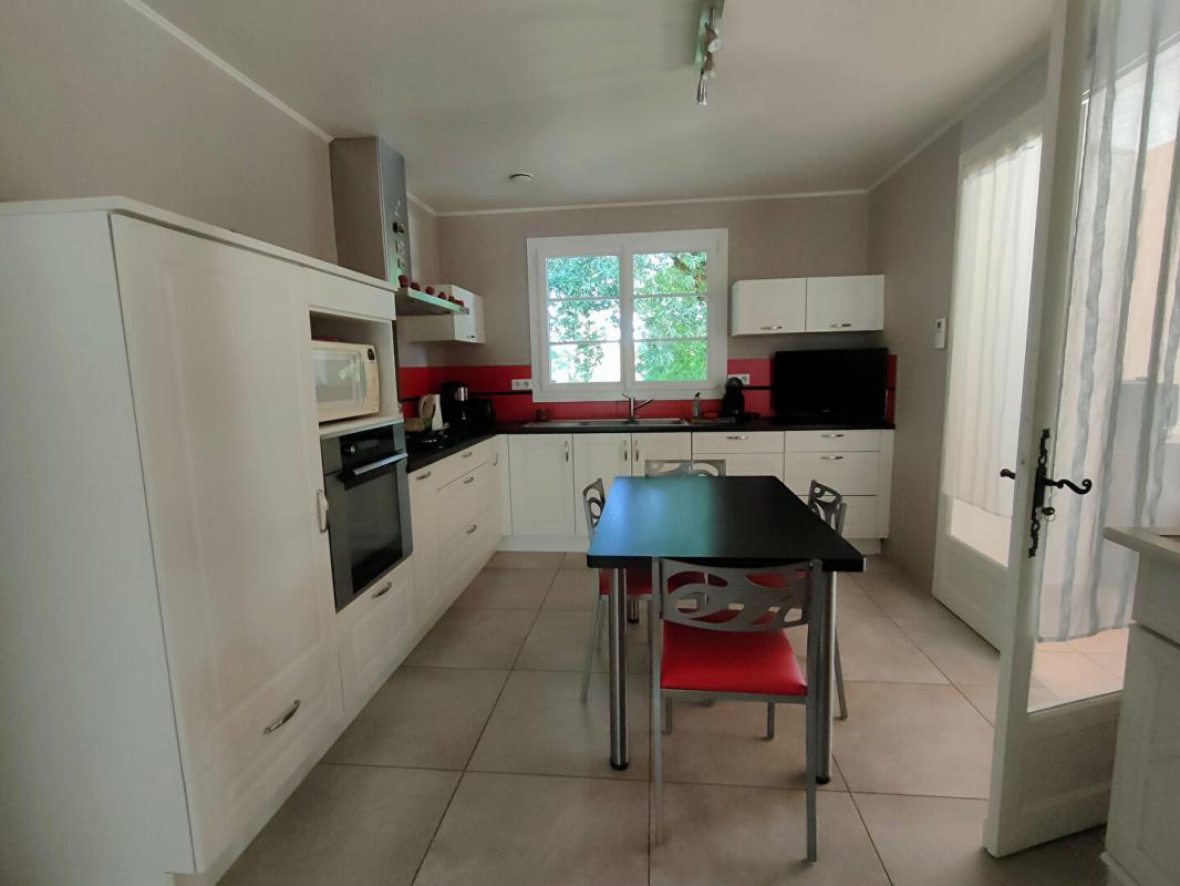 SAINT-MARTIN-DES-TILLEULS Maison Saint Martin des Tilleuls 6 pièces 192 m2 9