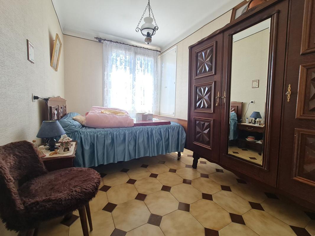 SAINT-MARTIN-DE-VALGALGUES Maison 3 chambres - Garage 40 m² -Terrain 455 m² -Proche centre village 8