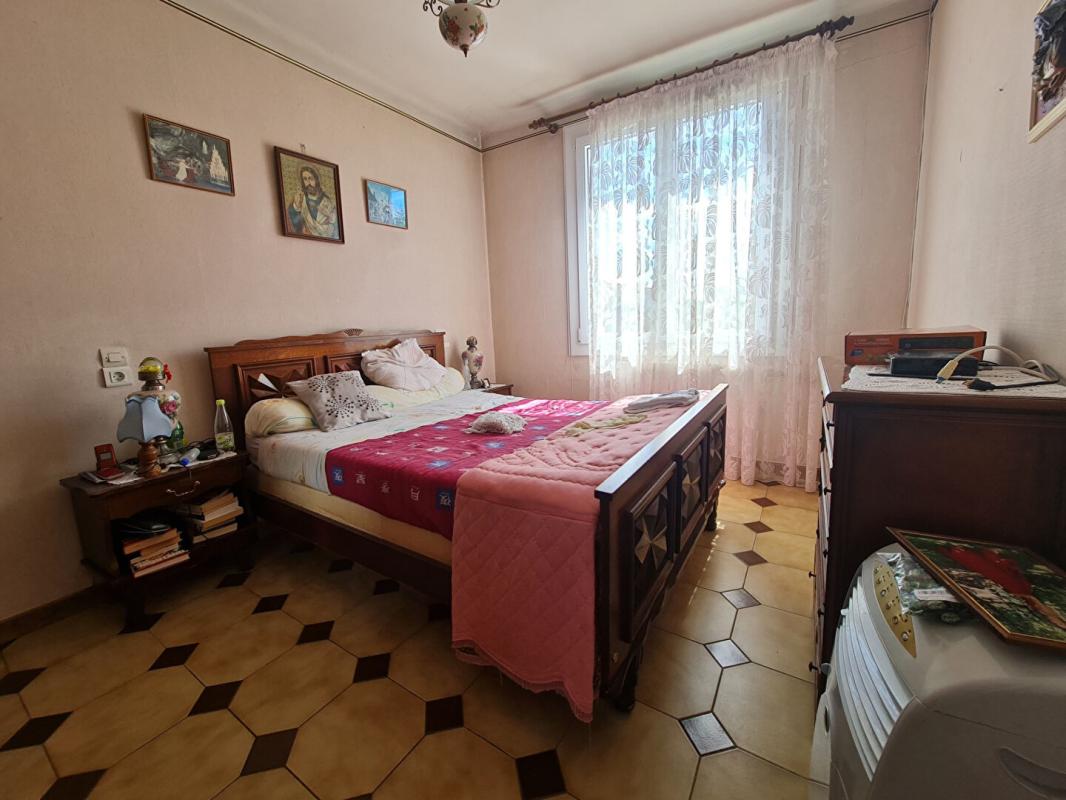 SAINT-MARTIN-DE-VALGALGUES Maison 3 chambres - Garage 40 m² -Terrain 455 m² -Proche centre village 9