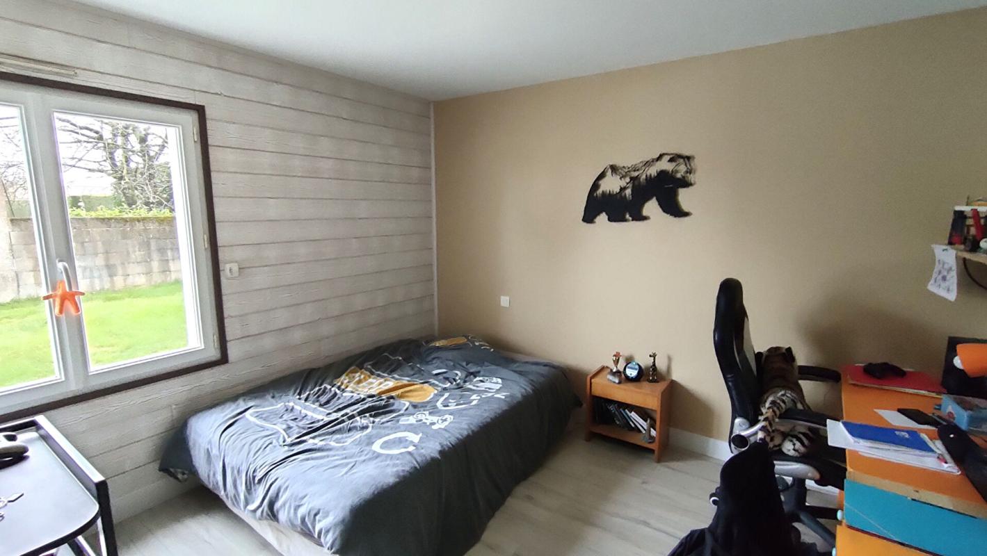 LES LANDES-GENUSSON Maison Les Landes Genusson 6 pièces 138 m2 7