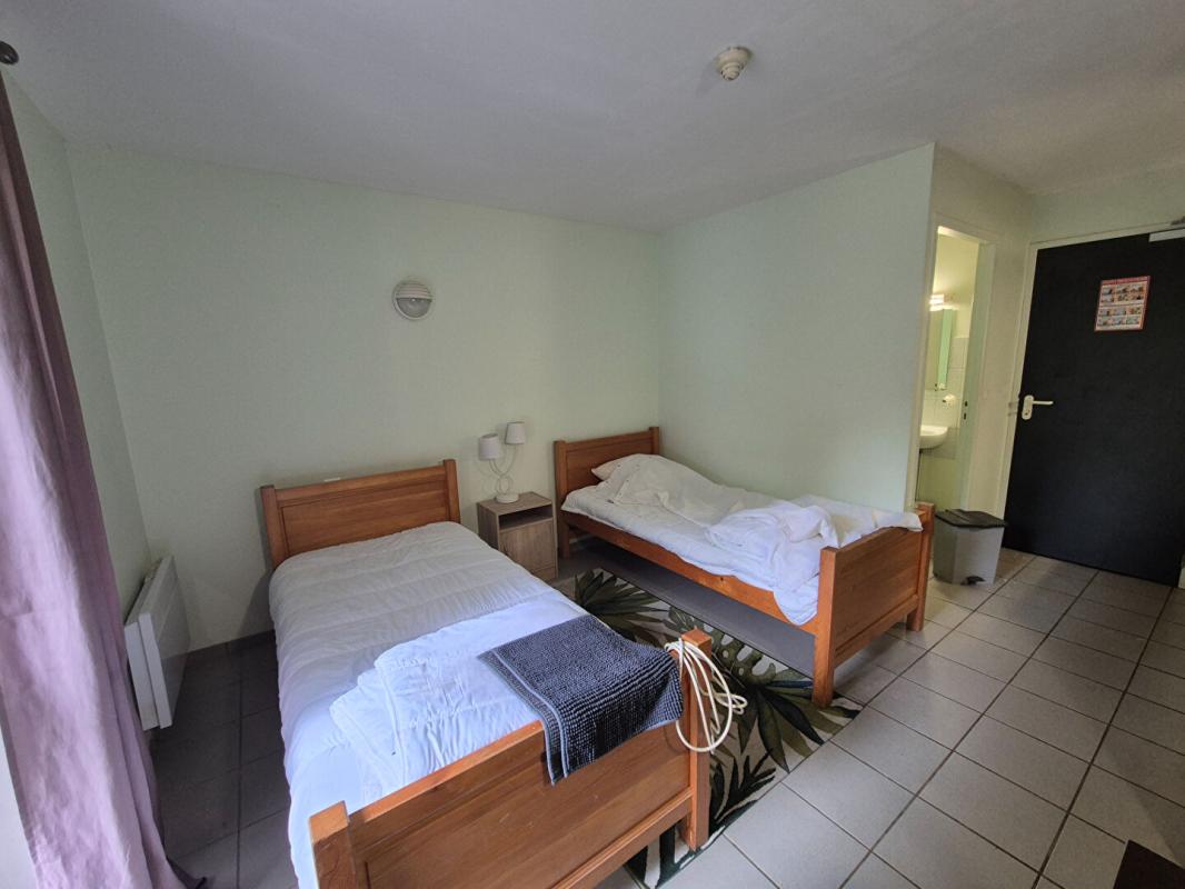 SAINT-YRIEIX-LE-DEJALAT Ensemble immobilier  3700 m² 5