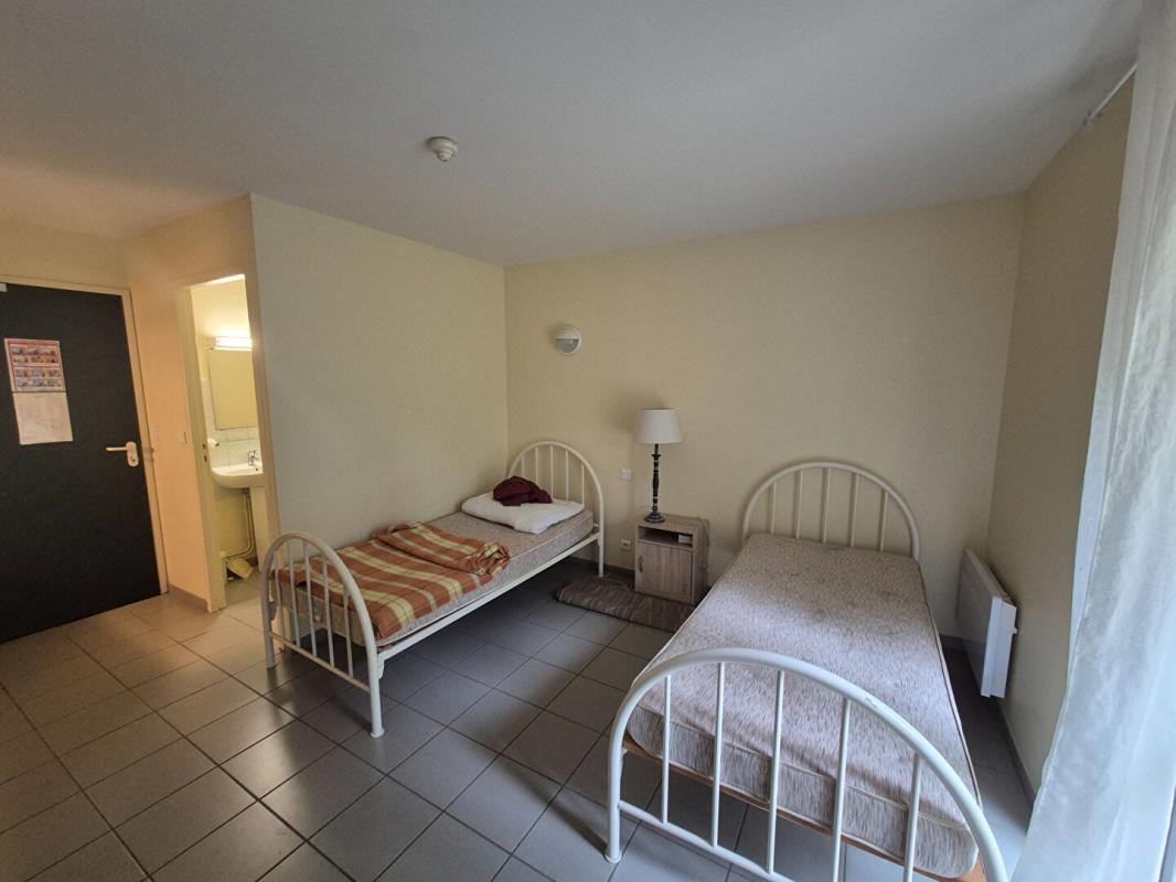 SAINT-YRIEIX-LE-DEJALAT Ensemble immobilier  3700 m² 6