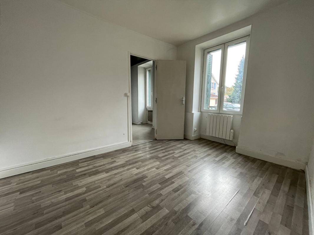 MOURS Appartement  Mours: 2 pièces 35 m2 5