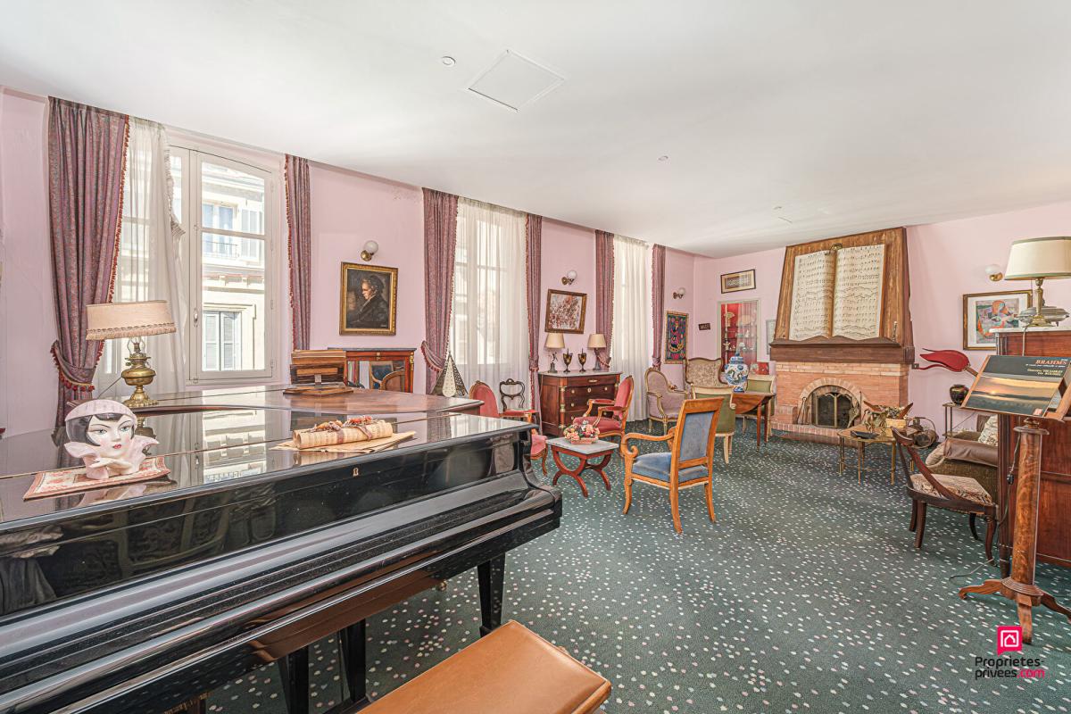 MARSEILLE-1ER-ARRONDISSEMENT Appartement Marseille 4 pièce(s) 226 m2 3