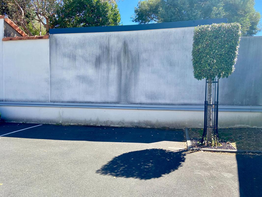 NANTES Bel Appartement Meublé - Nantes 26.85 m2 entièrement meublé avec terrasse et place de parking 9