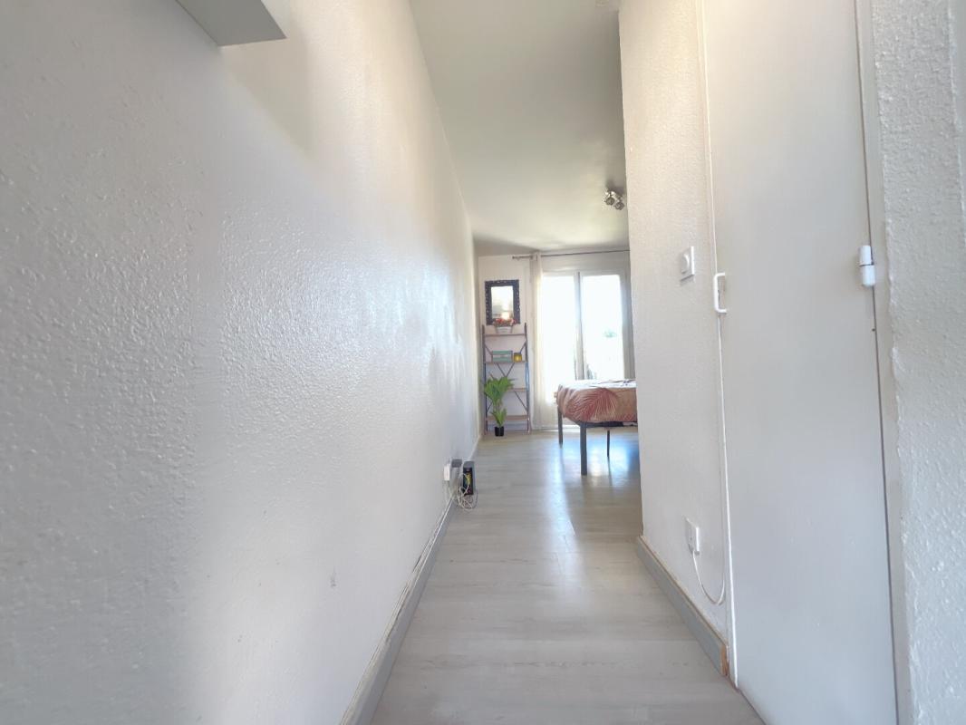 CANET-EN-ROUSSILLON Magnifique appartement studio en rez-de-chaussée avec jardin et une place de stationnement à 200 m de la mer 10