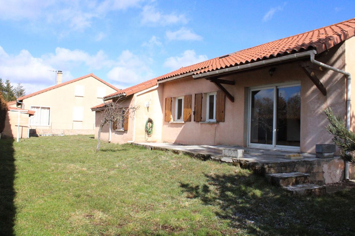 COUCOURON Maison en Exclusivité Coucouron 6 pièce(s) 90 m2 10