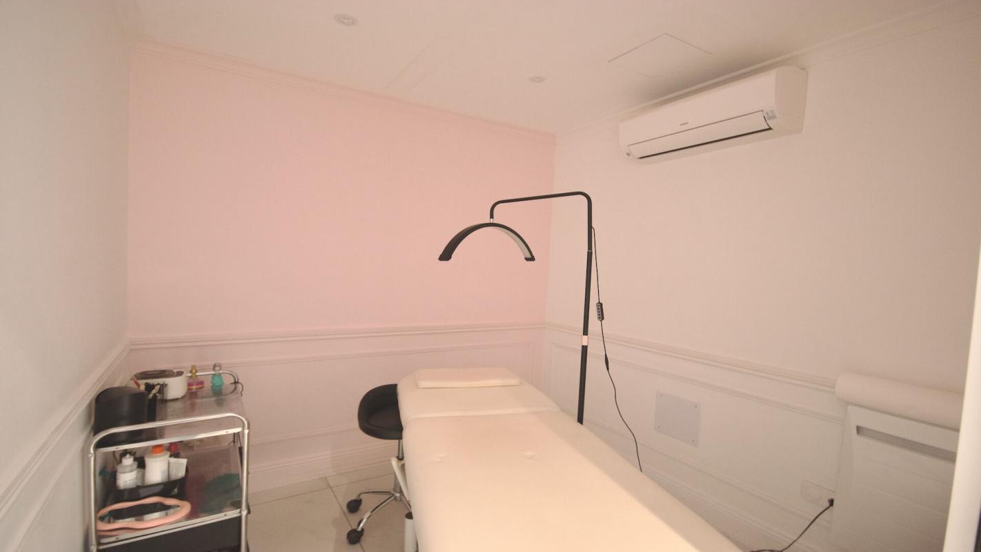 CHATELAILLON-PLAGE Local commercial Chatelaillon Plage 4 pièce(s) 52 m2 7