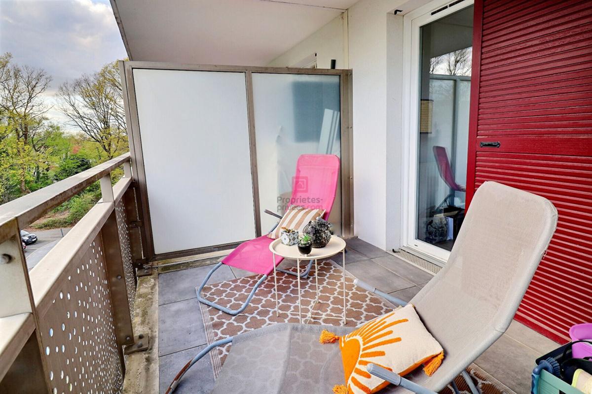 SAINTE-GENEVIEVE-DES-BOIS Appartement  trois pièce(s) 57  m2 11