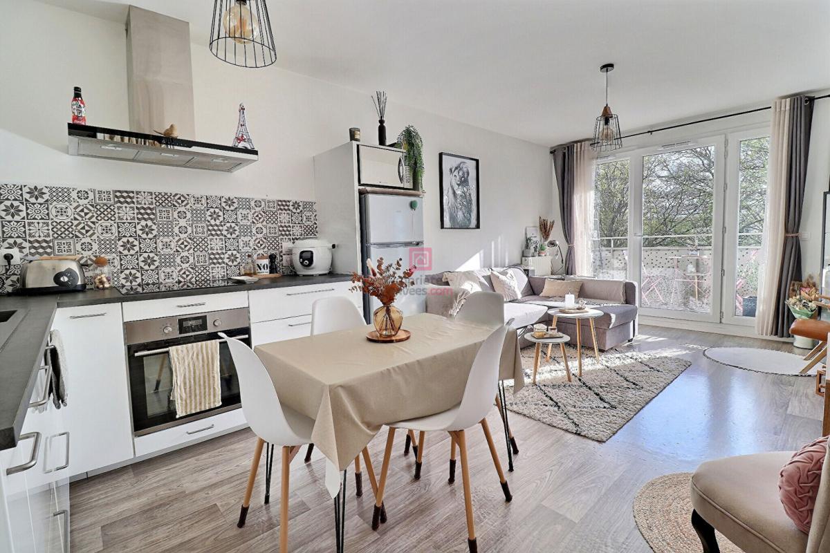 SAINTE-GENEVIEVE-DES-BOIS Appartement  trois pièce(s) 57  m2 3