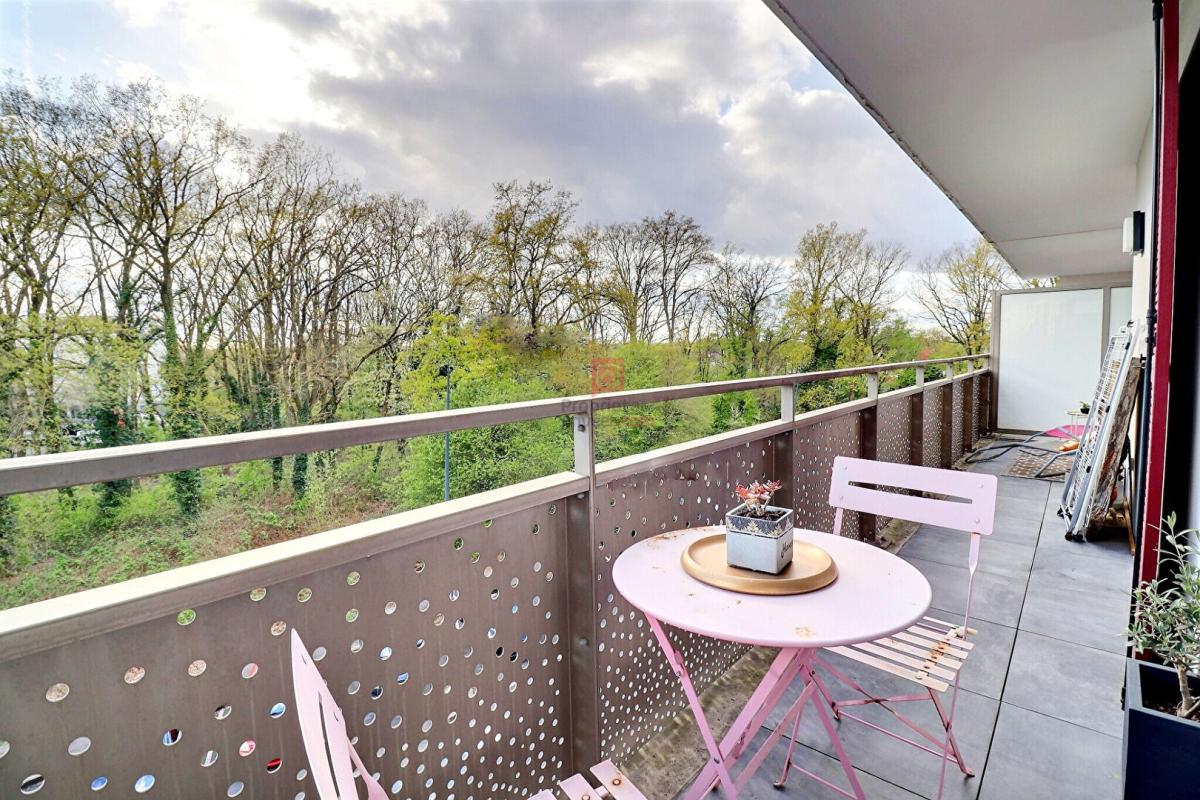 SAINTE-GENEVIEVE-DES-BOIS Appartement  trois pièce(s) 57  m2 7