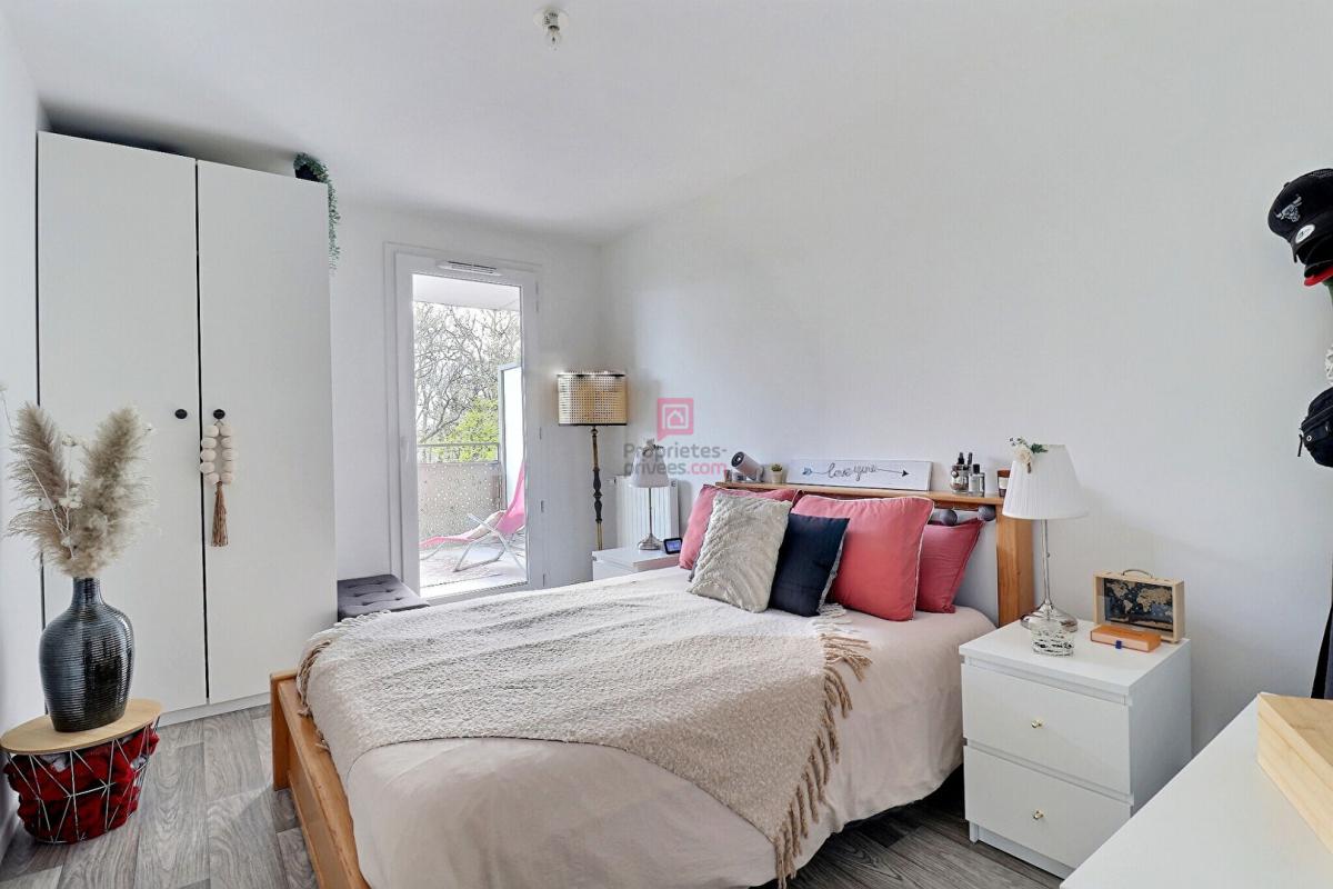 SAINTE-GENEVIEVE-DES-BOIS Appartement  trois pièce(s) 57  m2 8