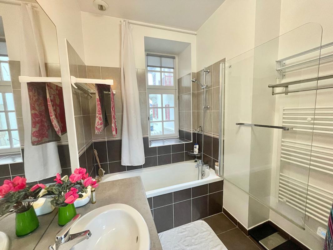 SAINT-JEAN-DE-LUZ Saint-Jean-de-Luz, entre le Port et la Baie 8