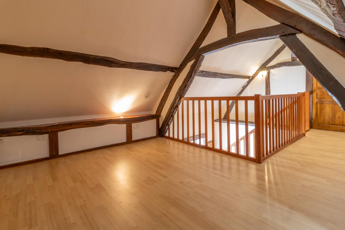 CHABRIS Maison Chabris 10 pièce(s) 232 m2 16