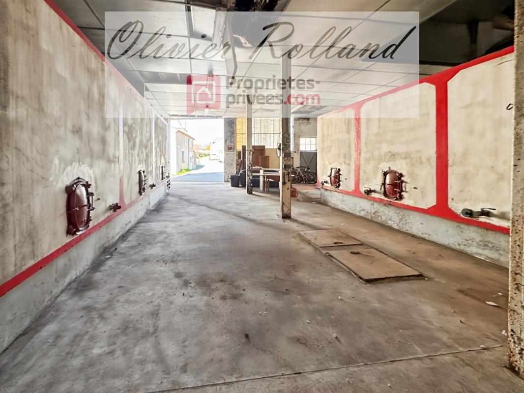 SAINT-LAMBERT-DU-LATTAY 49750 - Saint Lambert du Lattay : Ancien Bâtiment Viticole à Transformer 7