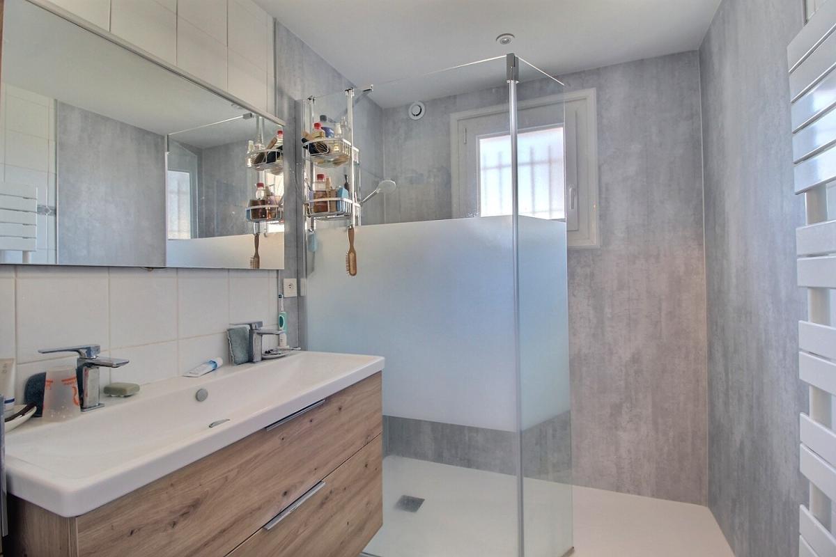 SAINT-JEAN-D'ARVEY Saint-Jean-d'Arvey 7 pièces 149 m2 10