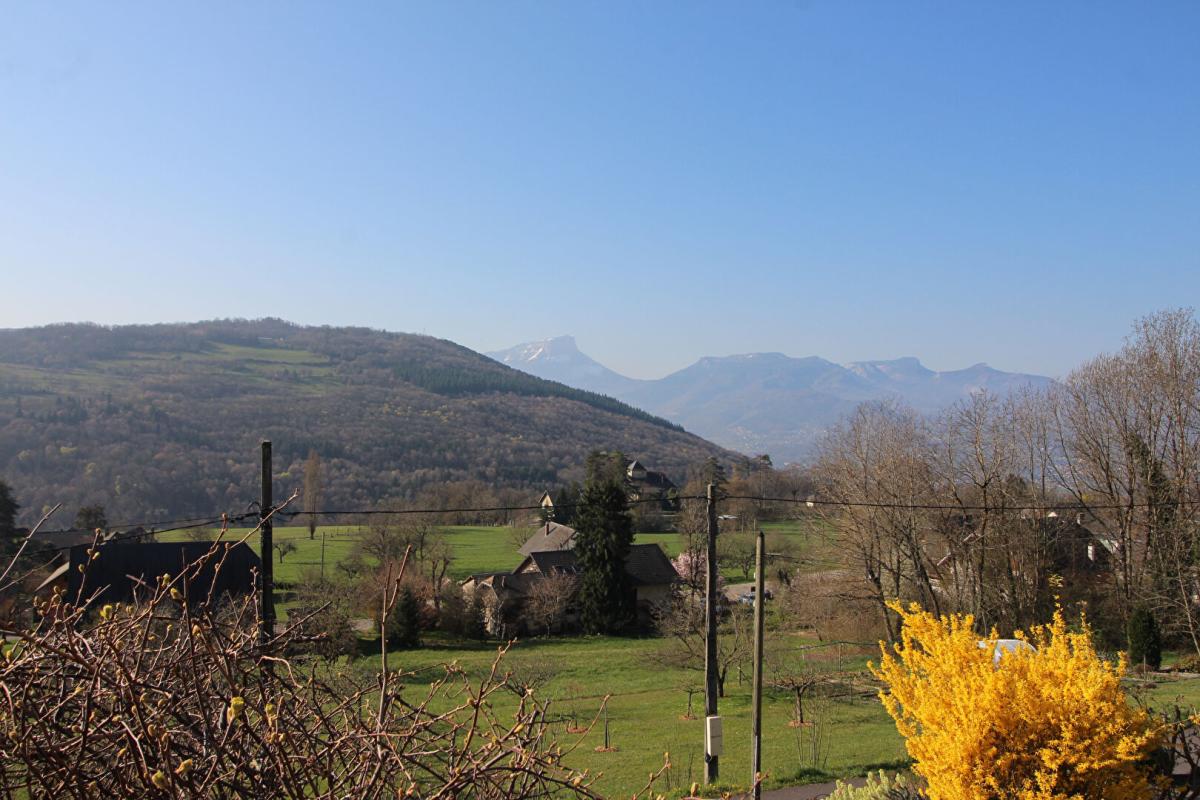 SAINT-JEAN-D'ARVEY Saint-Jean-d'Arvey 7 pièces 149 m2 18