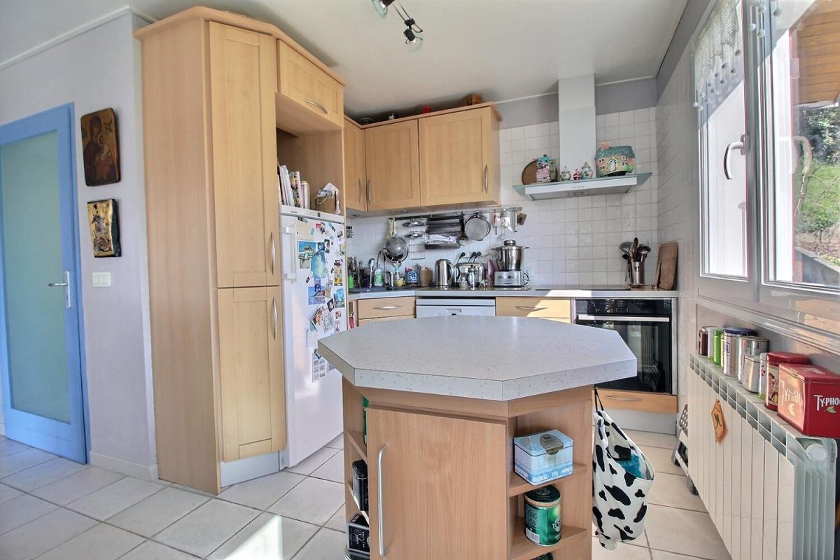 SAINT-JEAN-D'ARVEY Saint-Jean-d'Arvey 7 pièces 149 m2 7