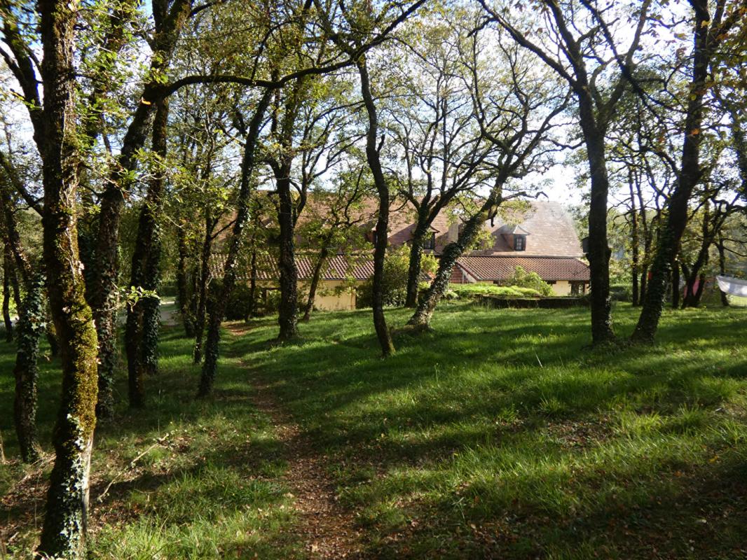 NADAILLAC Ensemble immobilier de caractère en Dordogne 17