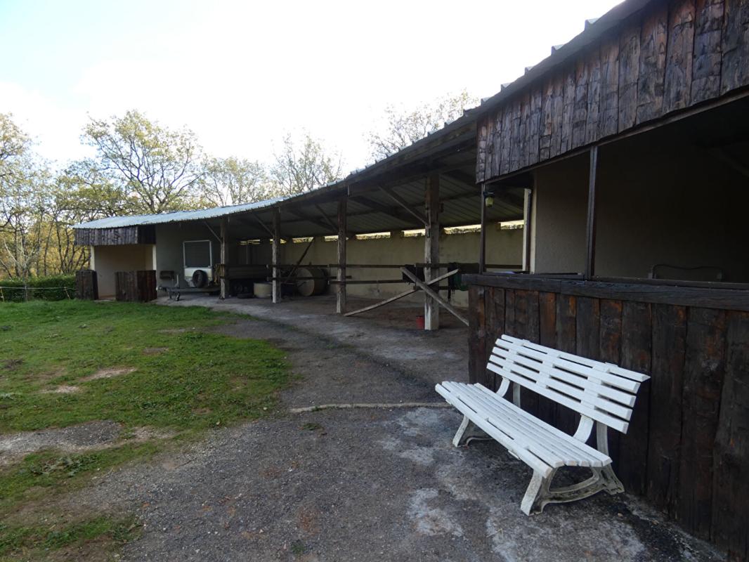 NADAILLAC Ensemble immobilier de caractère en Dordogne 9