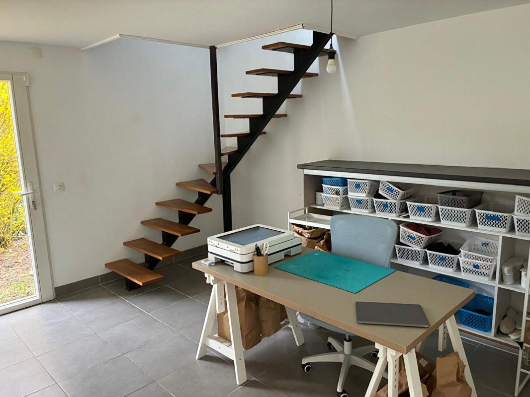 GAUVILLE-LA-CAMPAGNE Charmante Maison Familiale et Individuelle ? 3 niveaux ? 1 étage ? 3 Chambres ? Sous Sol Total ? Terrain 3545 m2 15