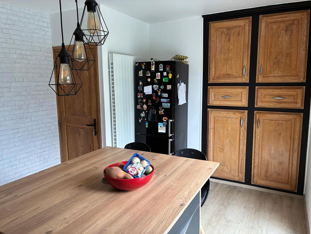 GAUVILLE-LA-CAMPAGNE Charmante Maison Familiale et Individuelle ? 3 niveaux ? 1 étage ? 3 Chambres ? Sous Sol Total ? Terrain 3545 m2 5