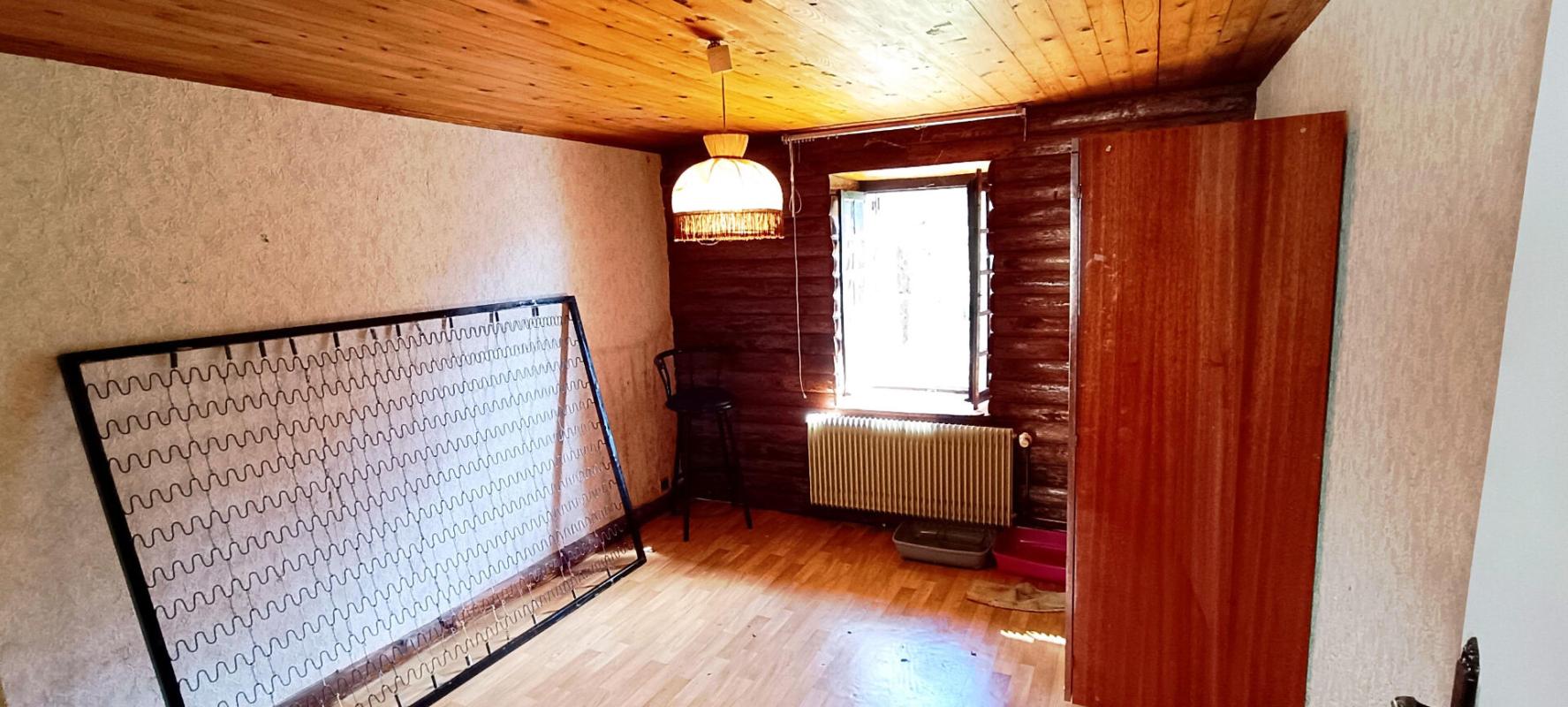 MARCHAMP Maison de campagne avec dépendances ? Marchamp (01680) 10