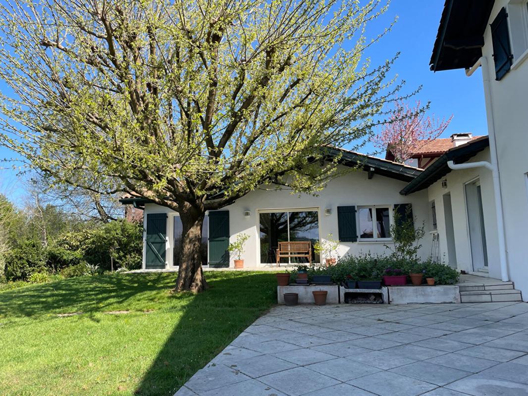 USTARITZ Ustaritz, Propriété familiale avec vue montagnes 10