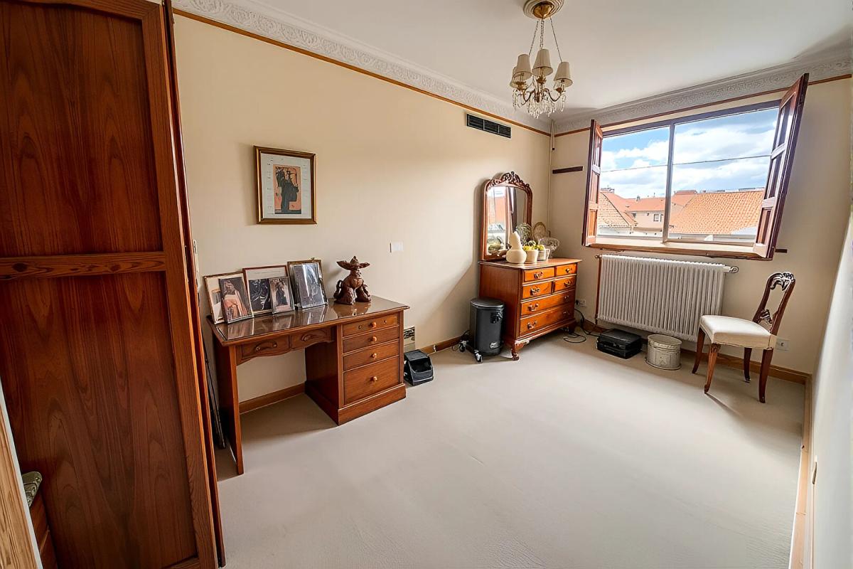 CLAMART Maison familiale de 117 m2 avec 4 chambres + annexe de 38m2 12