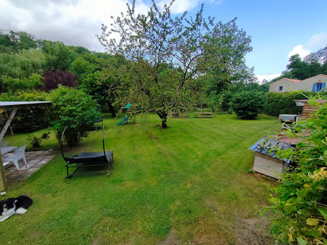 MORTAGNE-SUR-SEVRE Maison Mortagne sur Sèvre 5 pièces 90 m2 2