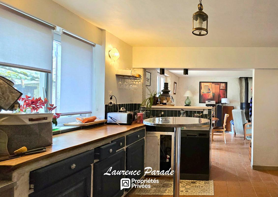 RAUZAN Maison en pierre avec garage et cave 5