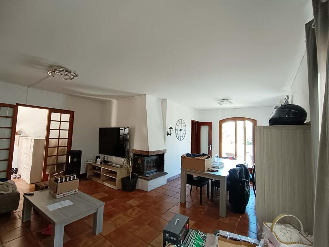 SAINT-MITRE-LES-REMPARTS Maison Saint Mitre Les Remparts 7 pièce(s) Grande Parcelle 7