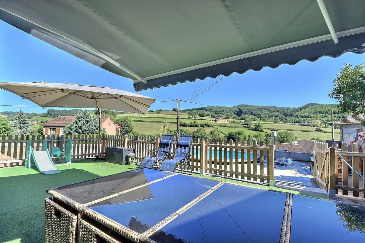 MATOUR Vaste maison rénovée à proximité des écoles et commerces 14