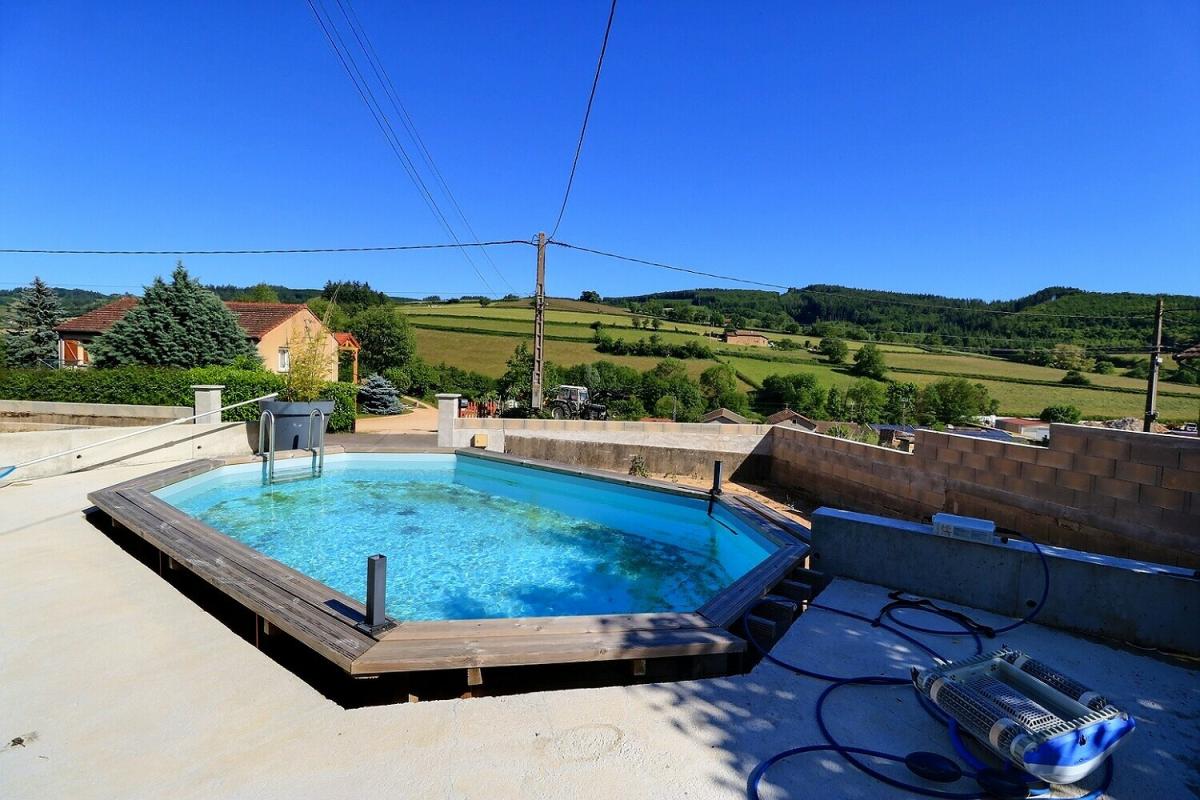 MATOUR Vaste maison rénovée à proximité des écoles et commerces 15