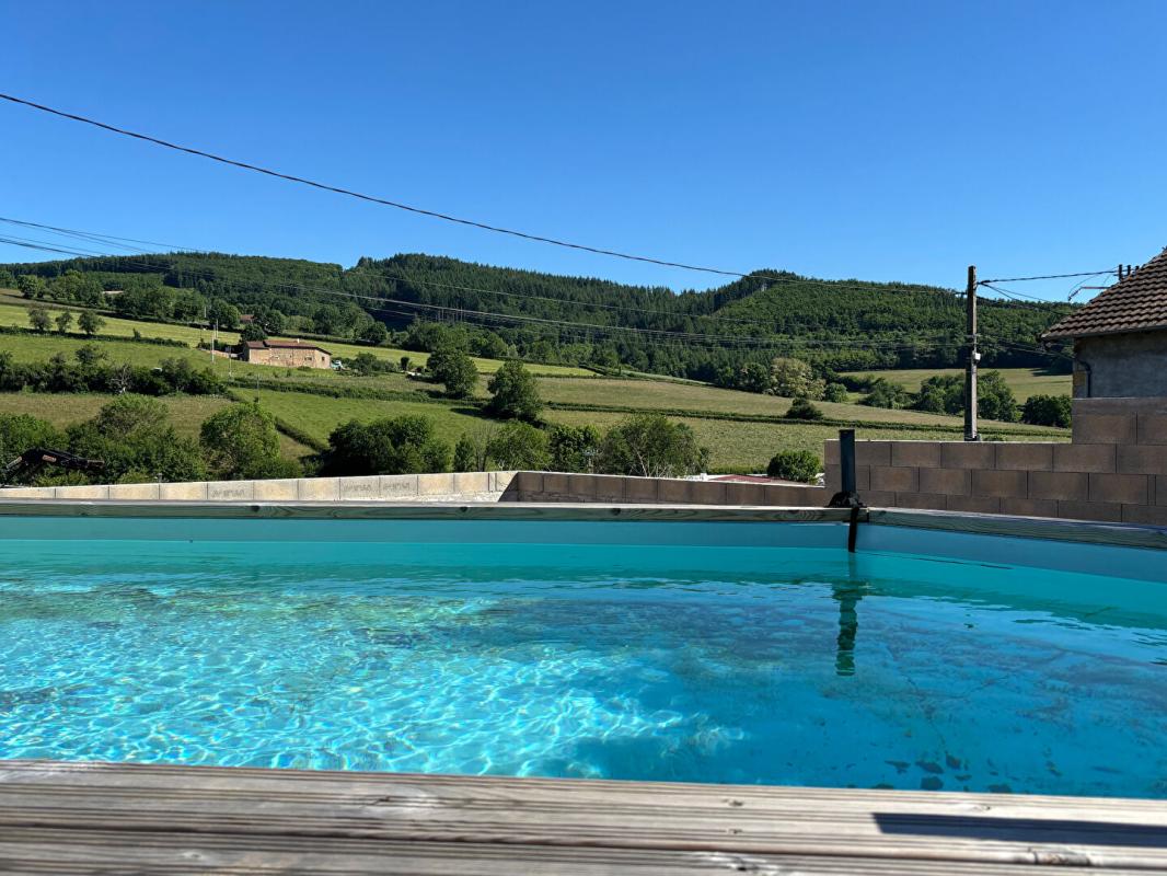 MATOUR Vaste maison rénovée à proximité des écoles et commerces 16