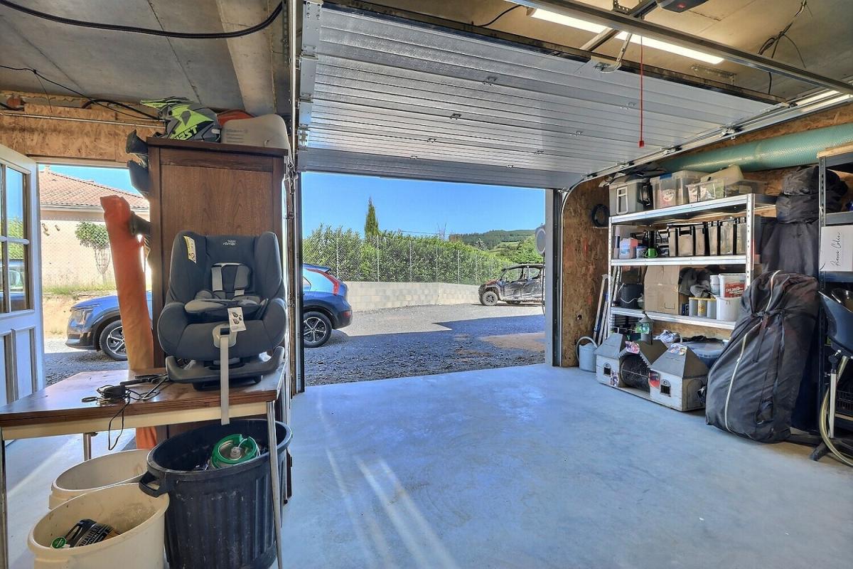 MATOUR Vaste maison rénovée à proximité des écoles et commerces 7