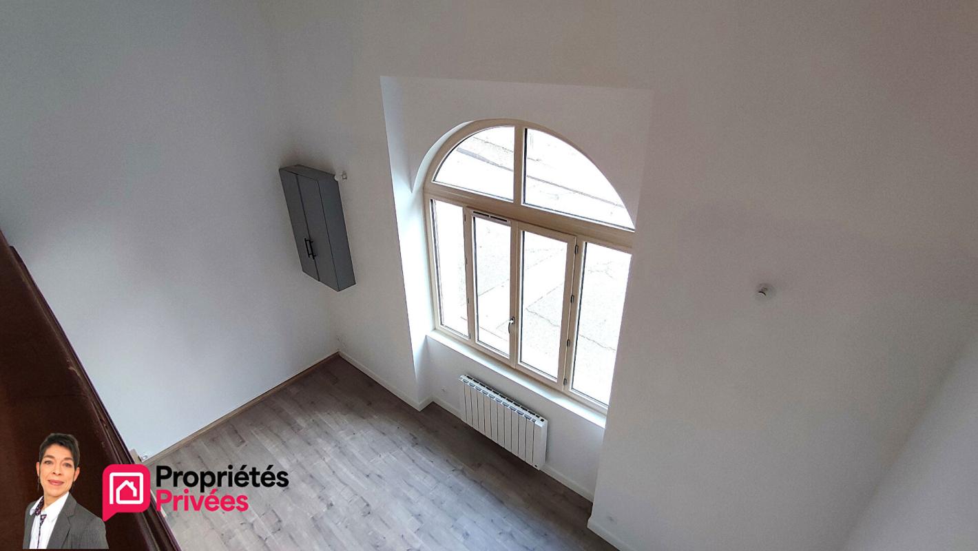 THIZY THIZY-LES-BOURG (69240) Immeuble de rapport en monopropriété , rentabilité immédiate 8