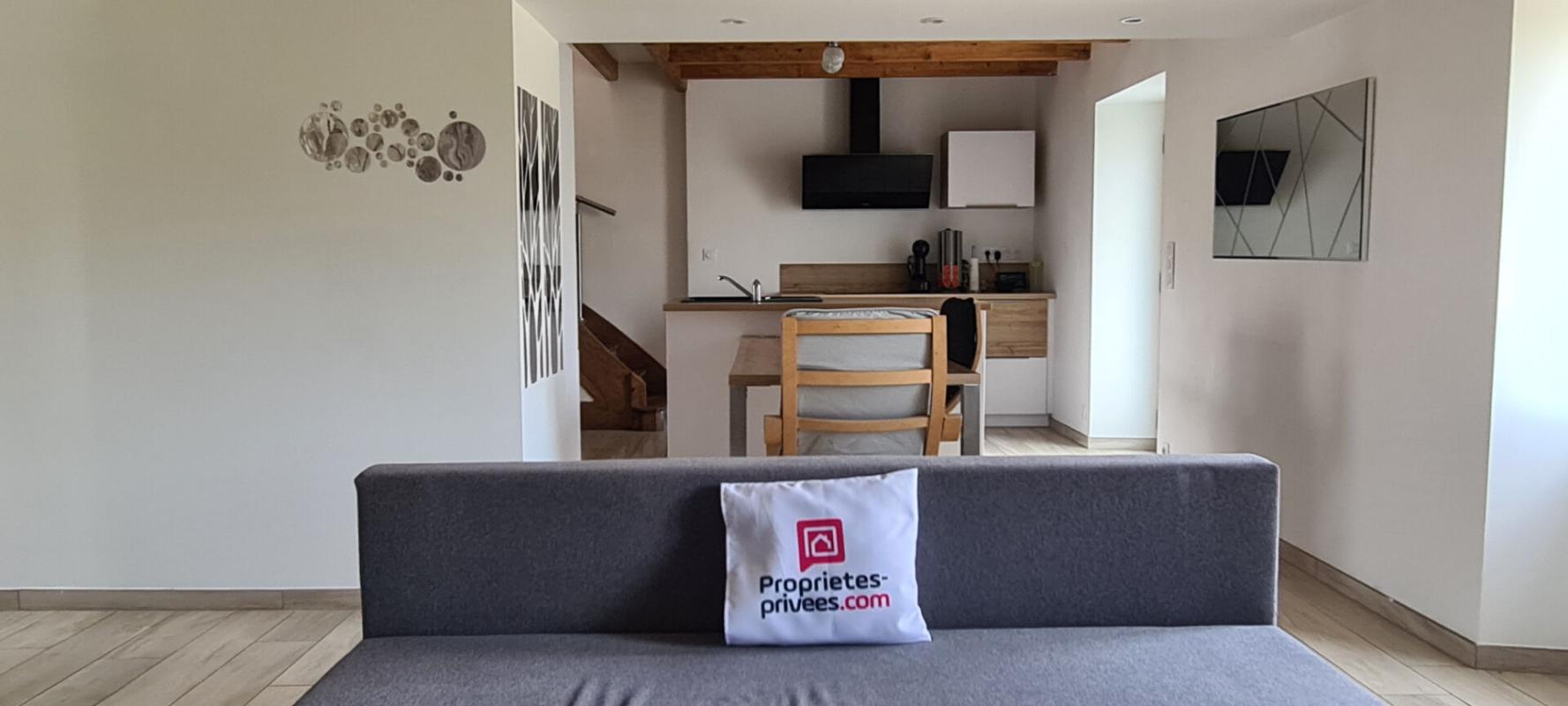 GORGES Maison Gorges 5 P . 3 Chs . 1 Bureau . 93 M² . T 507 M² . Garage . Cave . Préau 9