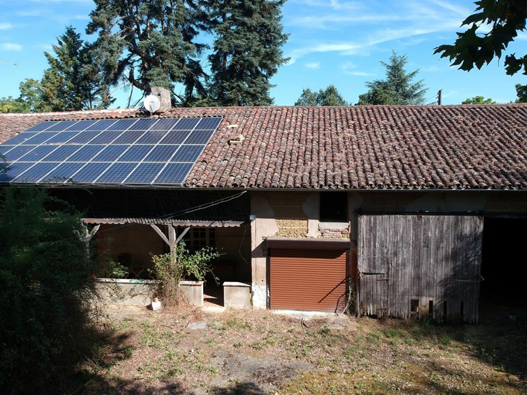 MONTAUBAN 82130, Lafrançaise -  Maison / Fermette isolée  242 m² , 7 p., 4 ch. ,  sur terrain de près de 1Ha. avec 4hA supplémentaires en option 13