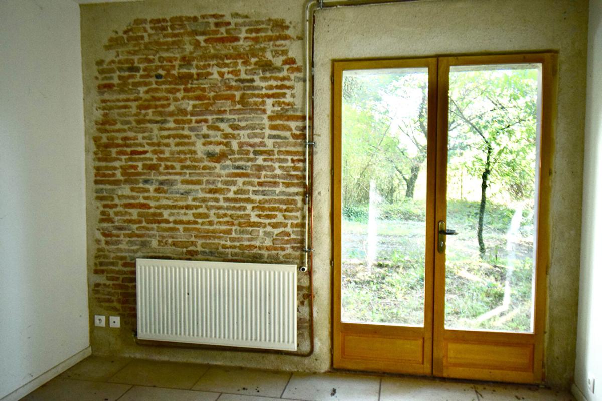 MONTAUBAN 82130, Lafrançaise -  Maison / Fermette isolée  242 m² , 7 p., 4 ch. ,  sur terrain de près de 1Ha. avec 4hA supplémentaires en option 9