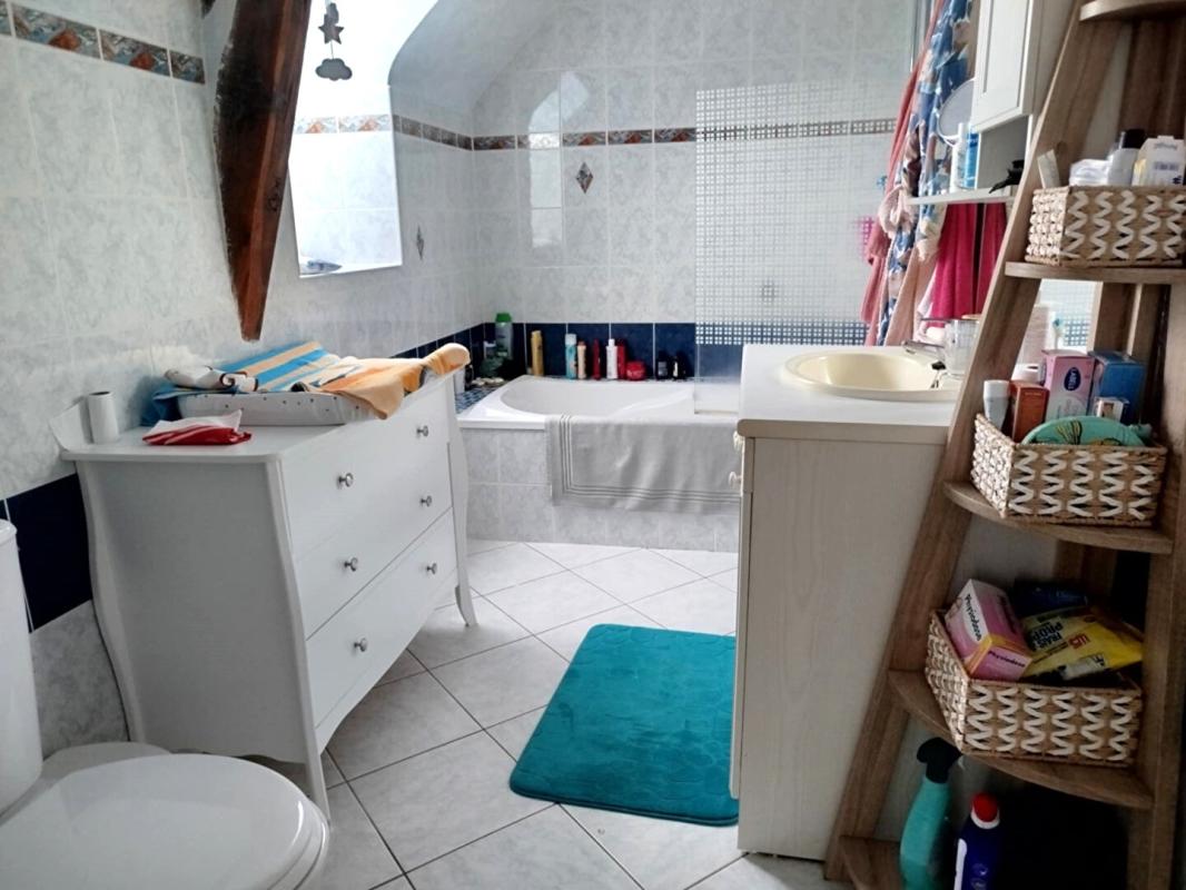 NAIZIN Belle maison en pierre rénovée 12