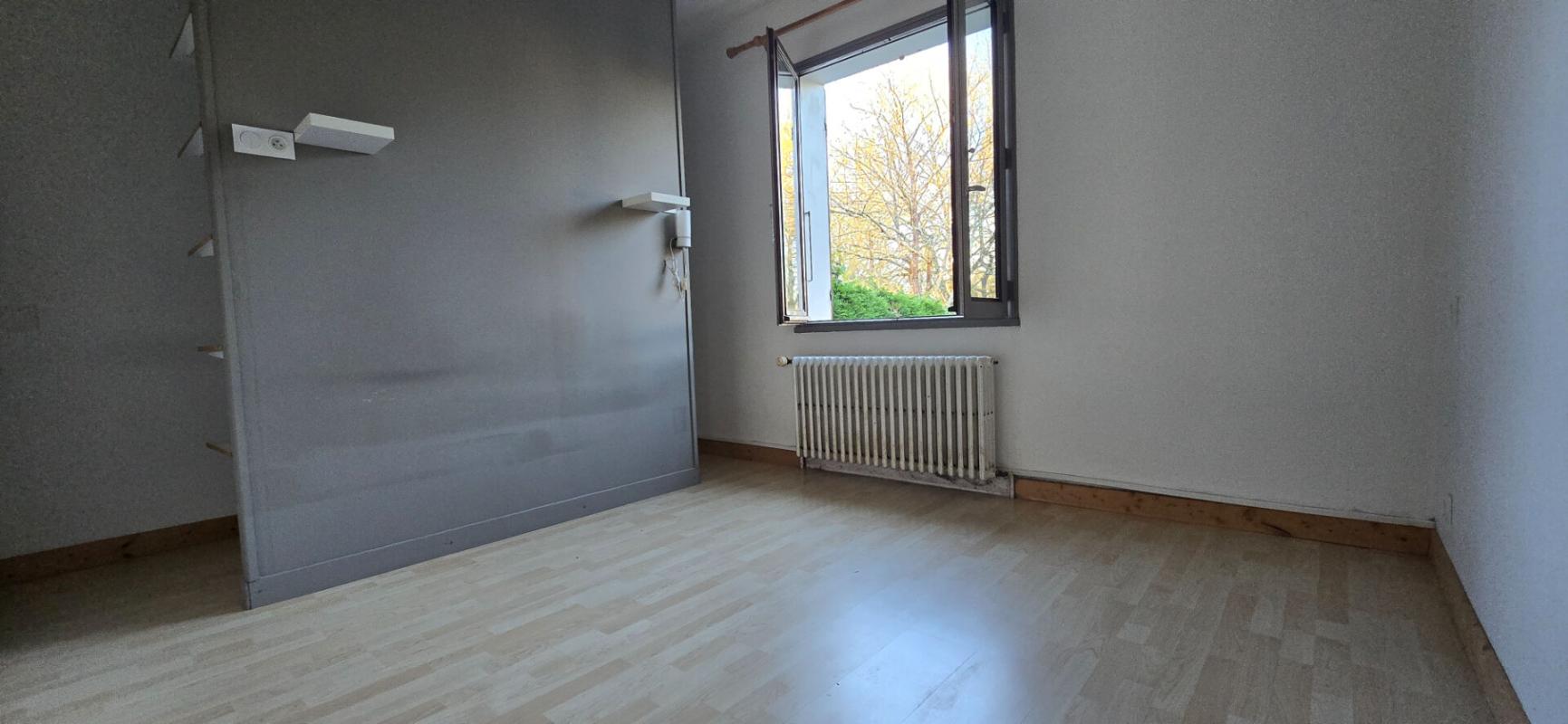 MONTPON-MENESTEROL Maison  de style périgourdin ? Lumineuse et fonctionnelle 10