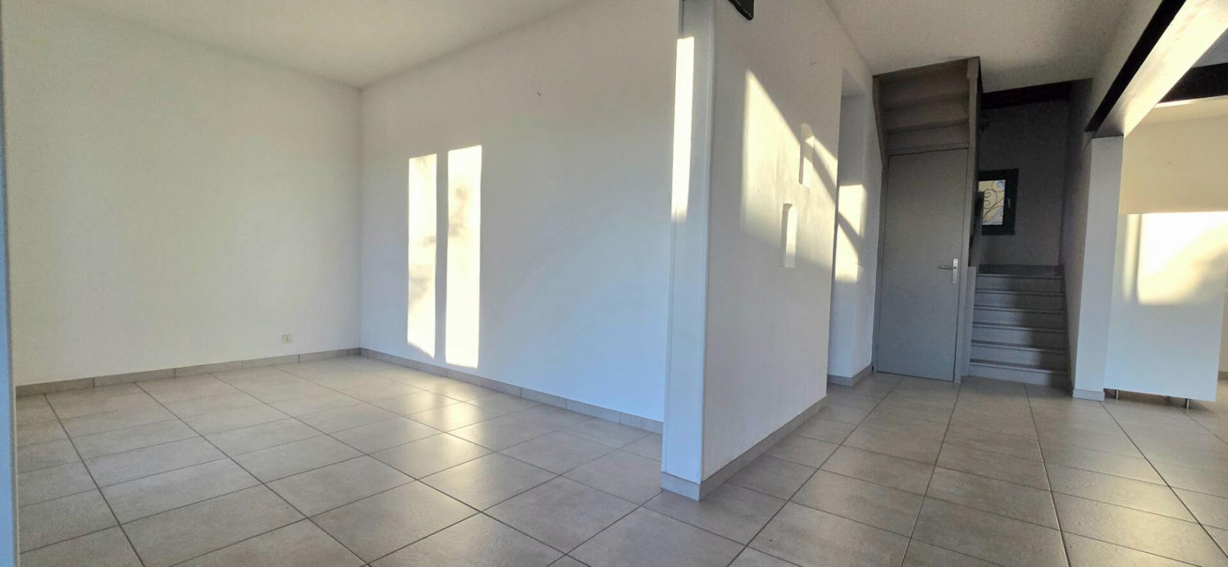 MONTPON-MENESTEROL Maison  de style périgourdin ? Lumineuse et fonctionnelle 8