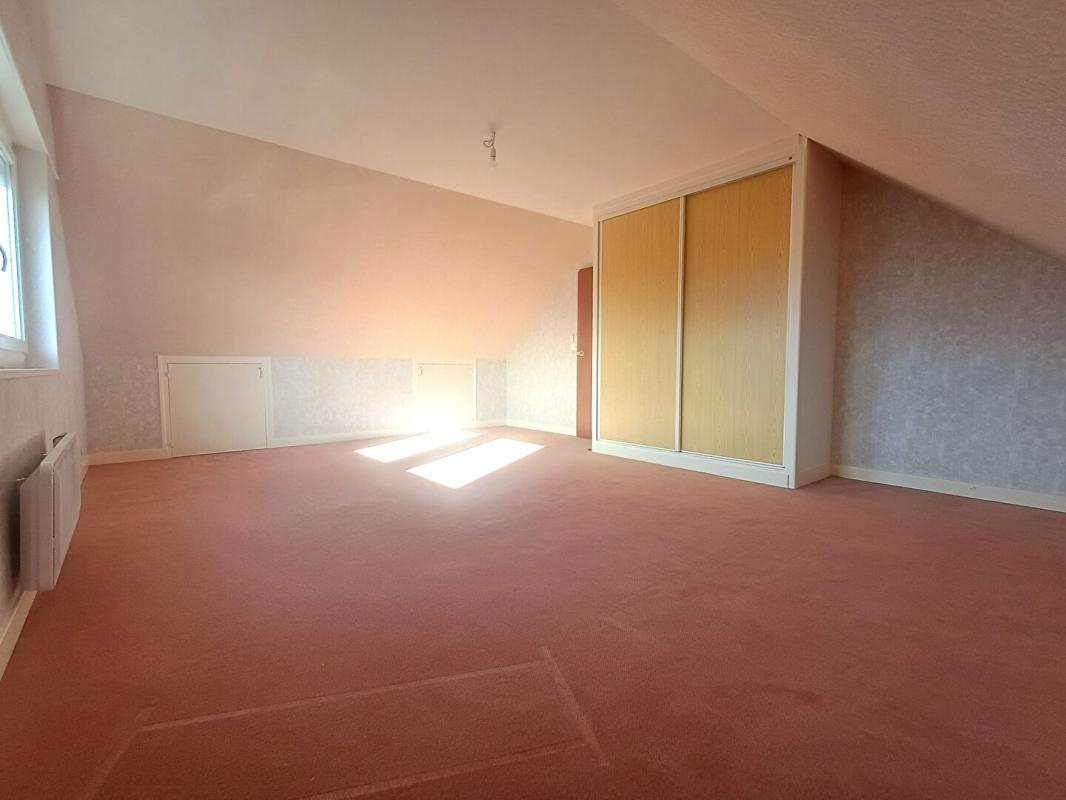 SARRY Maison familiale à Sarry 8 pièce(s) 180 m2 10