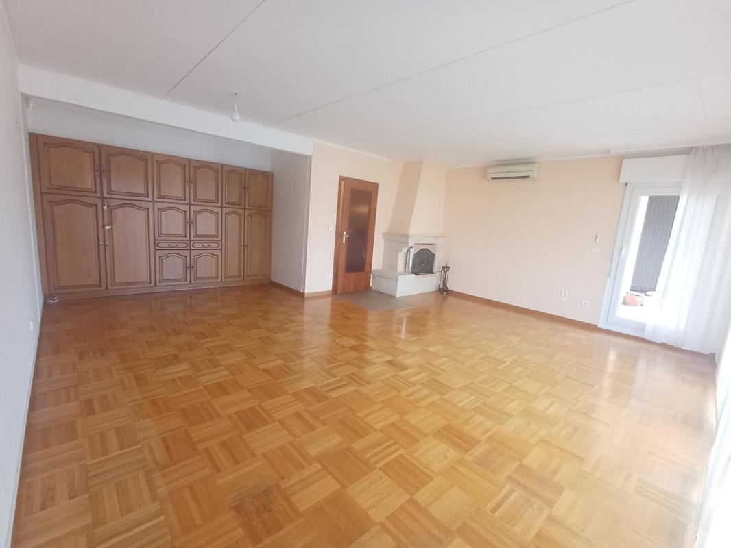 SARRY Maison familiale à Sarry 8 pièce(s) 180 m2 5