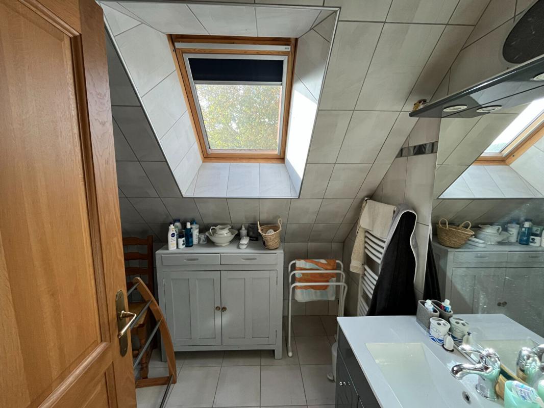 COURCELLES-LES-GISORS Proche de Gisors, maison 5 CHAMBRES sur sous sol total 130M2 14