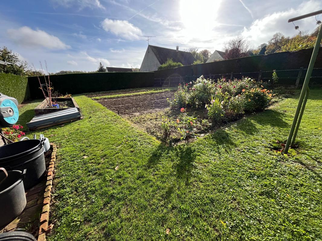 COURCELLES-LES-GISORS Proche de Gisors, maison 5 CHAMBRES sur sous sol total 130M2 18