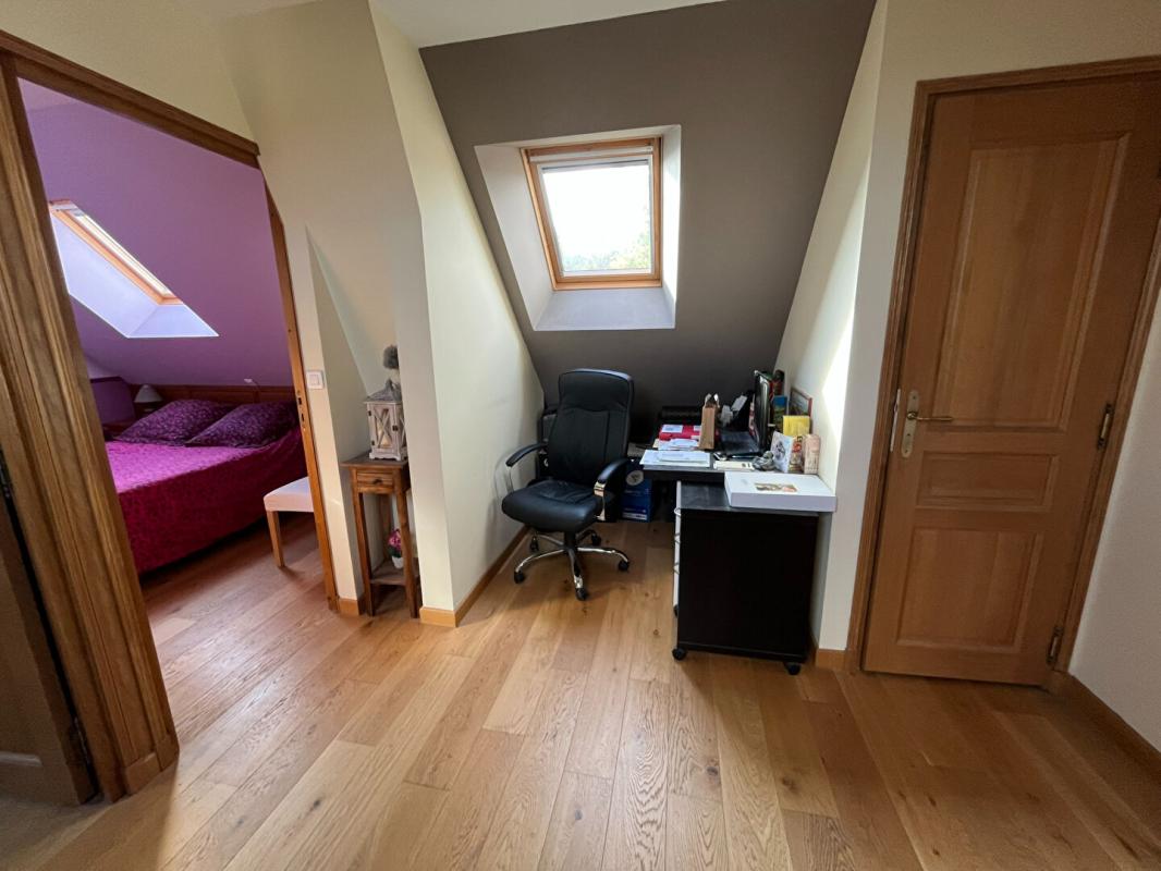 COURCELLES-LES-GISORS Proche de Gisors, maison 5 CHAMBRES sur sous sol total 130M2 9