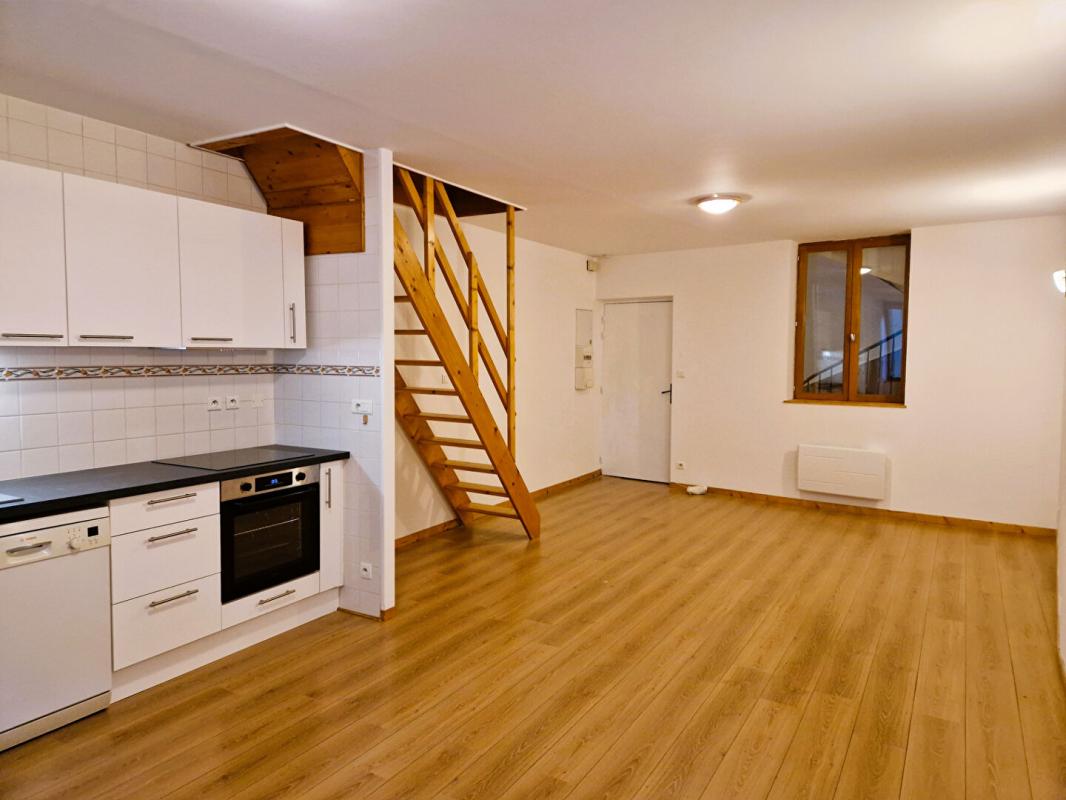 LA ROCHETTE Appartement La Rochette 3 pièce(s) 73.66 m2 2